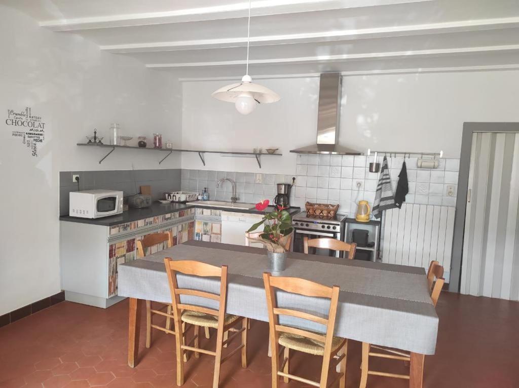 Gite Chez L'Oncle Jules Velesmes-Echevanne Kültér fotó
